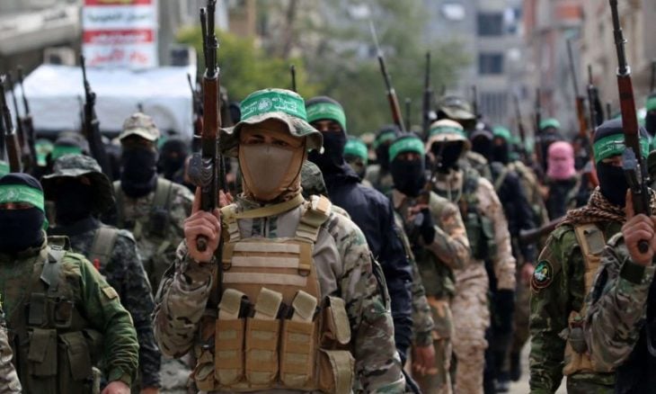 حماس تكذب ويتكوف: لن نتخلى عن السلاح إلا بإقامة دولة فلسطينية مستقلة