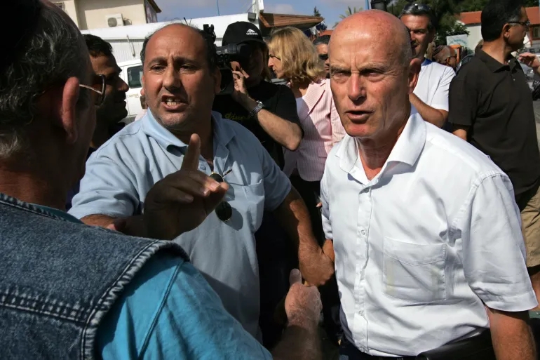 مئات القادة الأمنيين السابقين بإسرائيل يناشدون ترامب إنهاء حرب غزة