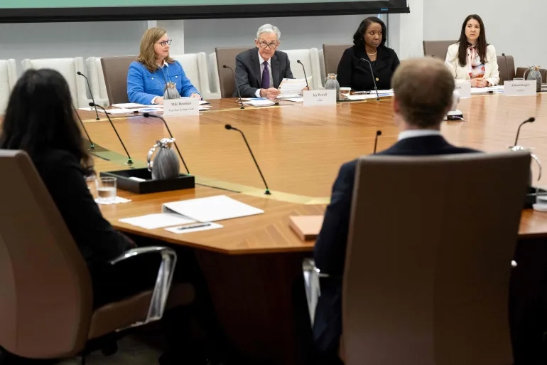 صداع اقتصادي مؤلم.. هل يُخضع ترامب المركزي الأميركي لسياساته؟