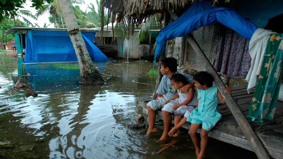 ثاني أقل دولة سكاناً في العالم مهددة بالغرق.. وأهلها يبحثون عن تأشيرة للهروب