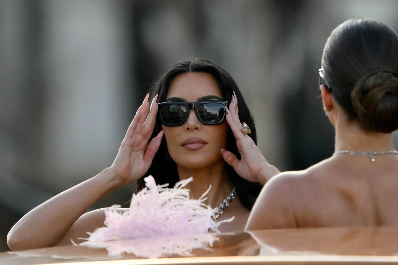 لم تعد سرا... هل تتباهى النجمات بعمليات التجميل؟