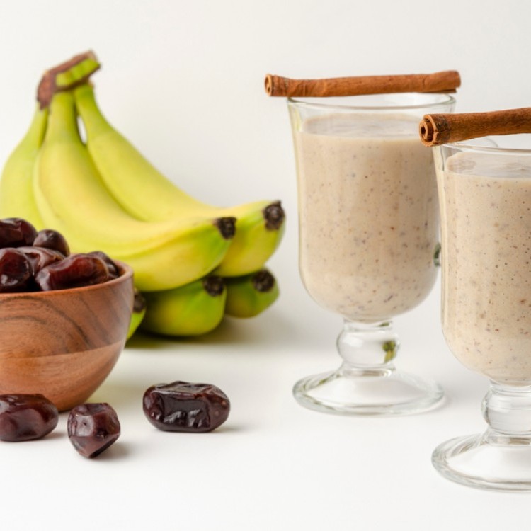 الموز أم التمر.. أيهما أفضل للقلب والهضم وضبط سكر الدم؟