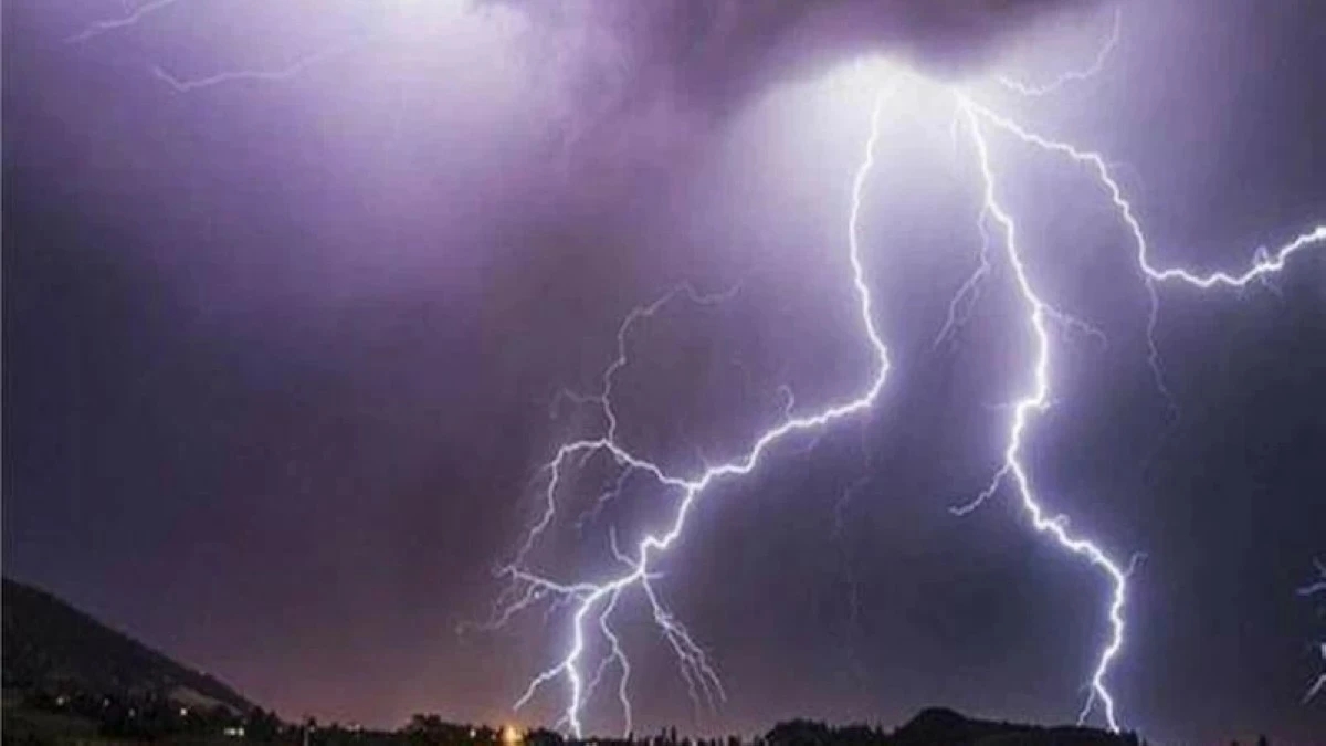 ما التفسير العلمي لهطول الأمطار الرعدية خلال الموجة الحارة بالأردن؟