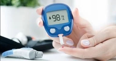 علماء يكتشفون فيتامين يخفض نسبة السكر فى الدم ويمنع الإصابة بالسكر