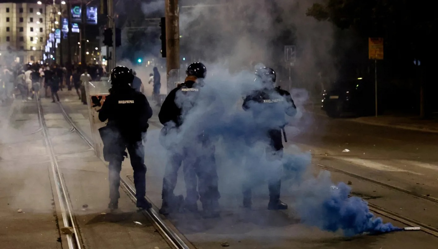 صدامات جديدة بين الشرطة والمتظاهرين المناهضين للفساد في صربيا