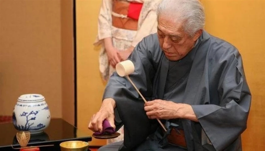 وفاة الياباني سين جنشيتسو أحد رموز فن الشاي وسفير السلام