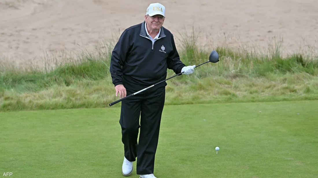 ترامب يقدم نفسه كـخبير العشب.. ويقطع وعدا