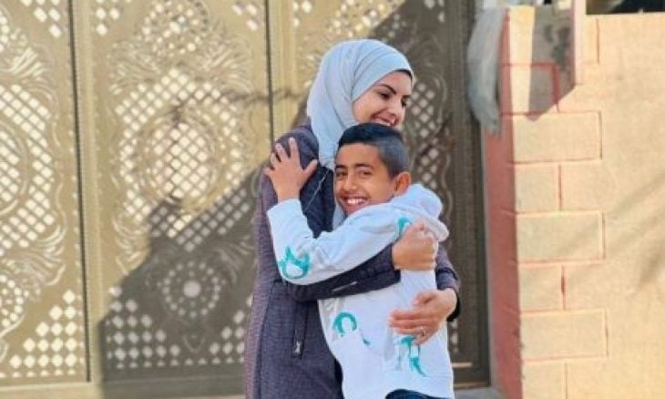 “يا حبيبي لا تنساني”.. وصية مؤثرة تركتها الصحافية أبو دقة لنجلها غيث (صورة وفيديو)