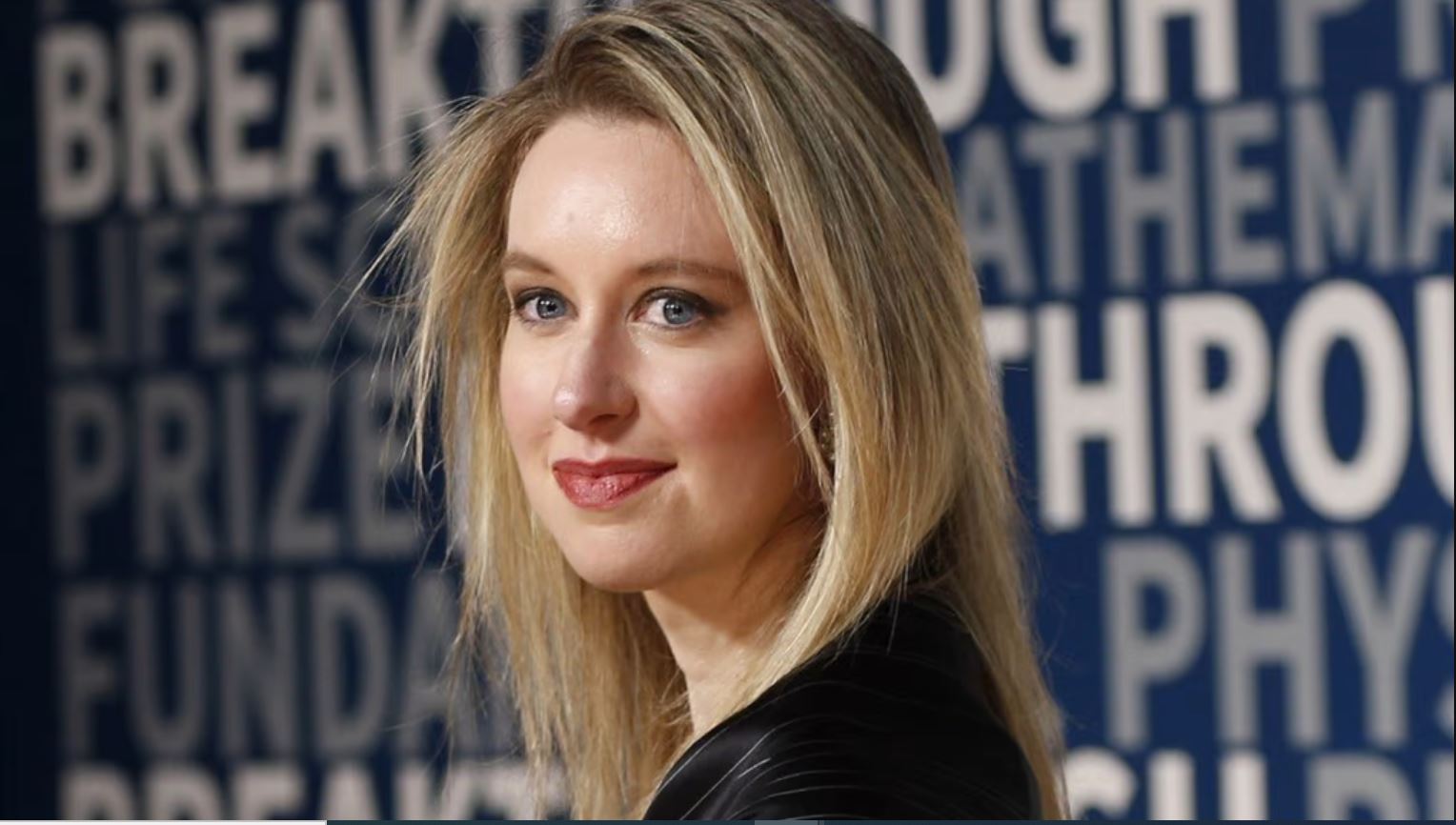 إليزابيث هولمز.. من أصغر مليارديرة عصامية في العالم إلى السجن