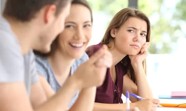 الغيرة المرضية اضطراب.. اعرف طرق العلاج