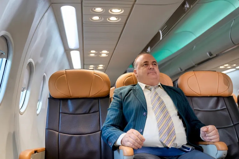 شركة طيران تفرض على أصحاب الأوزان الكبيرة شراء مقعد إضافي ابتداء من 2026