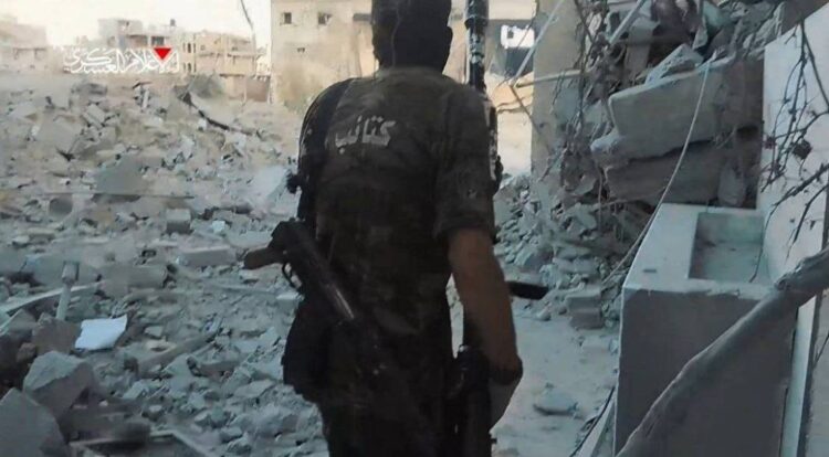 القسام تستهدف قادة ميدانيين وترمم الأنفاق تحت مواقع الجيش