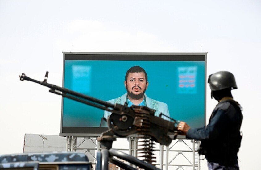 أنصار الله تتوعد بالرد على اغتيال إسرائيل رئيس حكومة الحوثيين وعددا من وزرائها