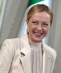 فضيحة صور مفبركة تهز إيطاليا ودعوى جماعية ضد فيسبوك