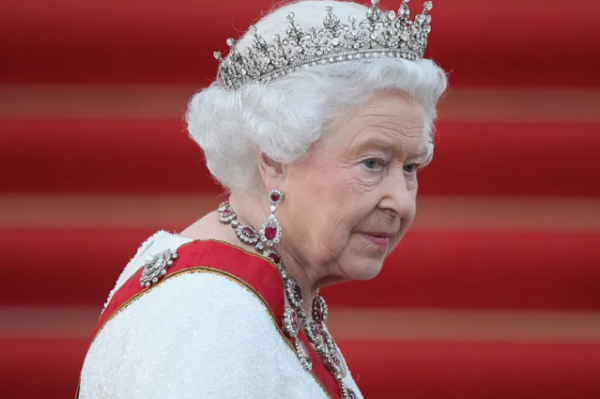 من اختيارات الأميرات .. 4 ألوان من أحمر الشفاه تمنحك إطلالة ملكية