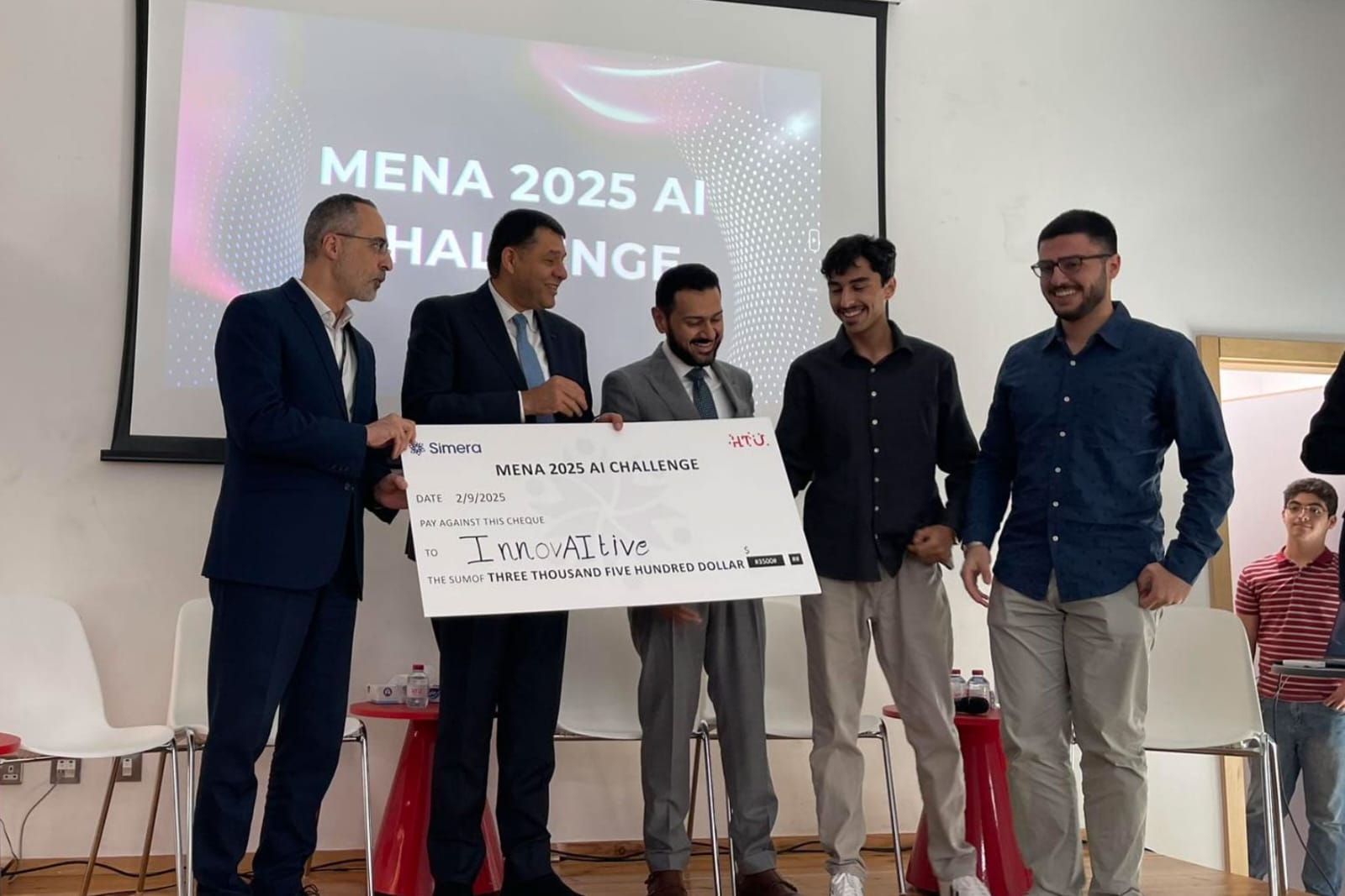 فريق الجامعة الهاشمية يحصد المركز الثالث في مسابقة وطنية للذكاء الاصطناعي