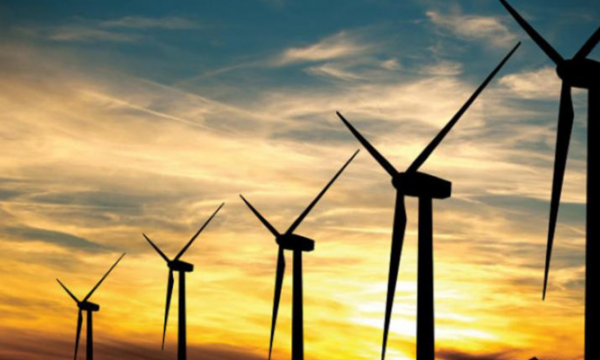 الطاقة تطرح عطاء لتنفيذ أنظمة طاقة متجددة في 15 بلدية بالوسط