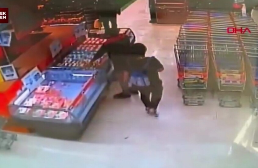 جريمة بشعة تهز إسطنبول.. أم تقتل وليدها وتلقيه في القمامة ثم تذهب للتسوق! (فيديو)