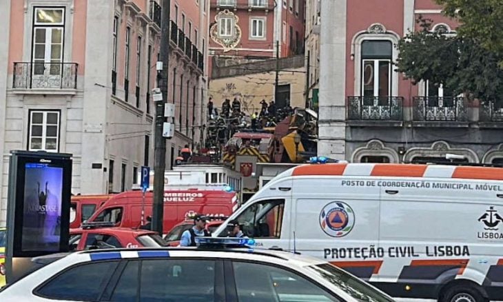 مقتل 15 على الأقل في تحطم قطار جبلي في لشبونة بالبرتغال