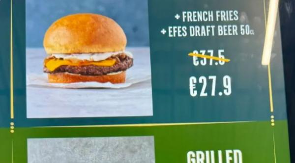 لورد بريطاني يثير الجدل في تركيا بسبب ثمن شطيرة هامبرغر