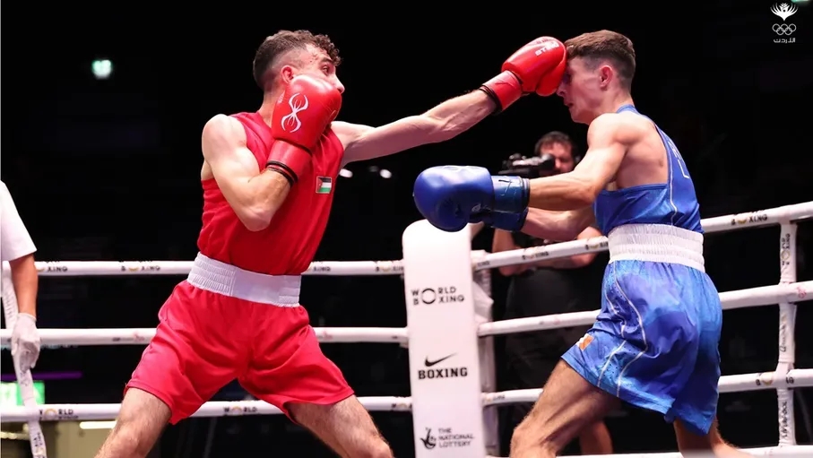 حذيفة عشيش يتأهل إلى دور الـ 16 في بطولة العالم للملاكمة