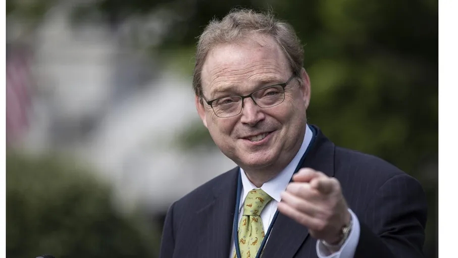 ترامب يكشف قائمة المرشحين لرئاسة الاحتياطي الفيدرالي: هاسيت وبيسنت في الواجهة