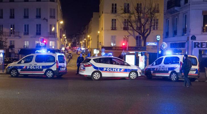 السلطات الفرنسية: مقتل شخص وإصابة 6 في حادث اصطدام سيارة بمشاة