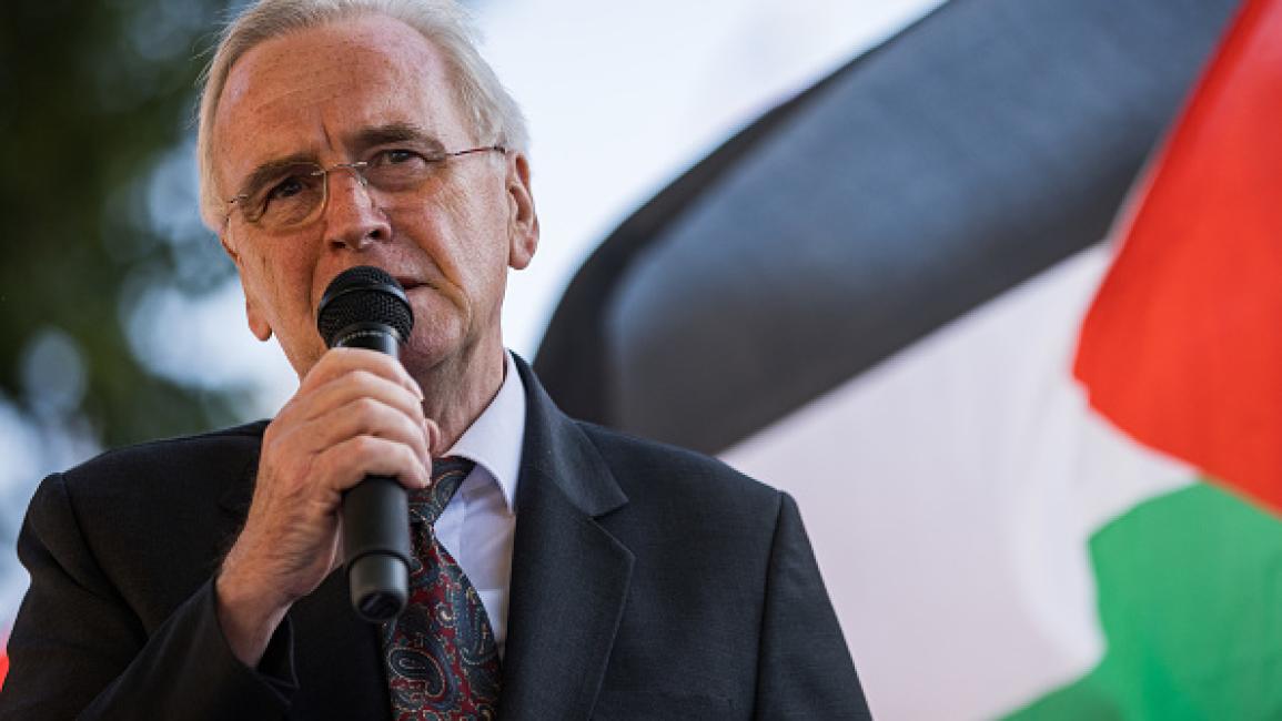 برلمانيون بريطانيون يرفضون زيارة هرتسوغ ويدعون لاعتقاله: وصمة عار