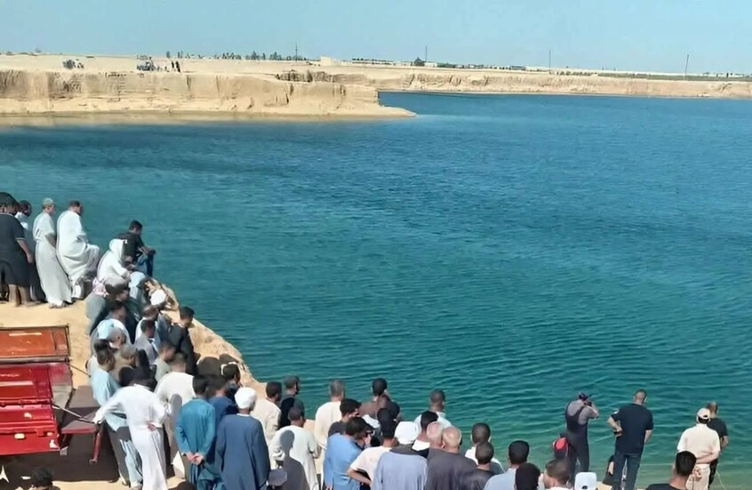 رعب واسع في مصر بعد ظهور بحيرة بشكل غامض ومفاجىء.. والحكومة تصدر بيانا