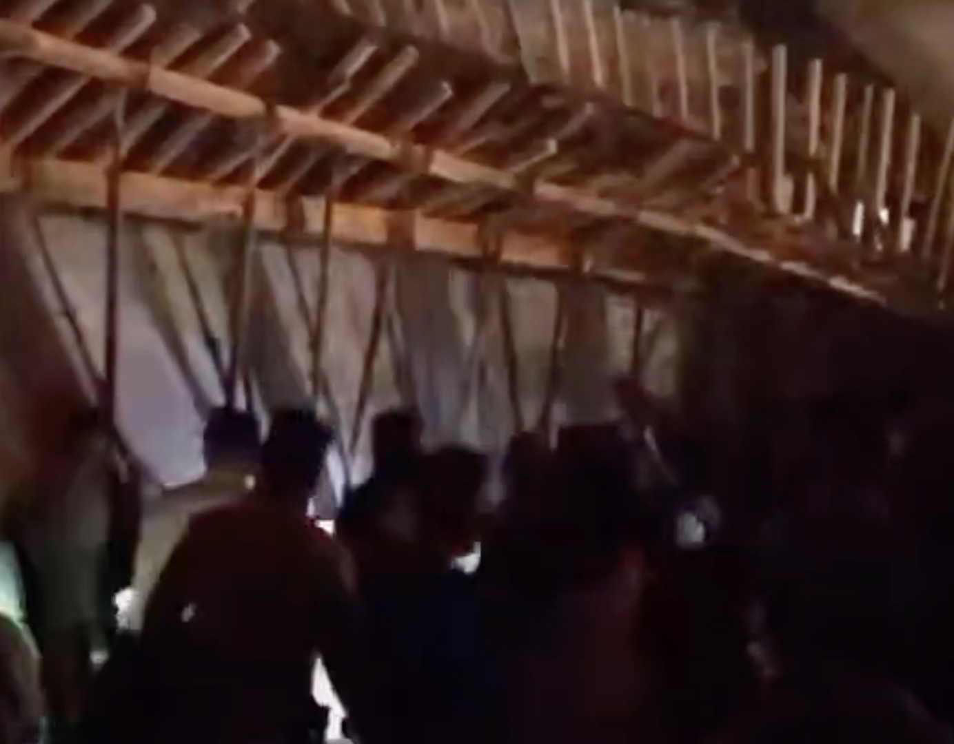 مصرع شخصين وإصابة سبعة بانهيار جسر قيد الإنشاء جنوب العراق