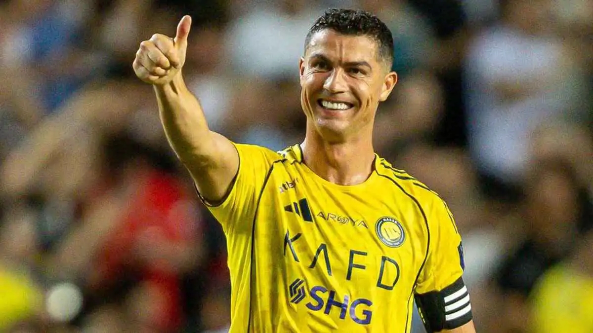 100 مليون يورو.. كريستيانو رونالدو يحرك النصر تجاه نجم عالمي جديد