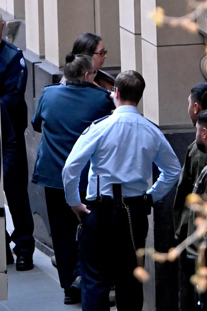 زوجة تسمم أقارب زوجها.. وبهذا الداء