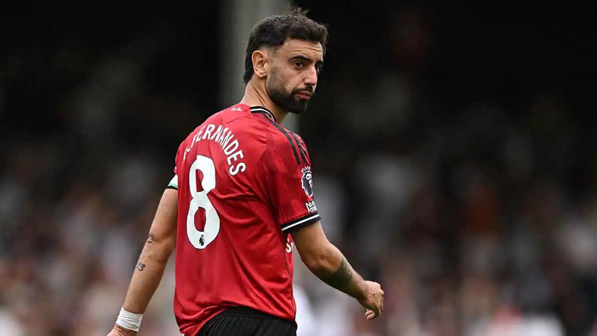 برونو فيرنانديز يرفض 3 عروض سعودية ضخمة