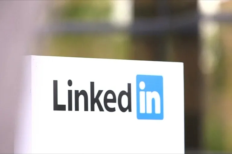 مؤسس لينكد إن: الوظيفة من التاسعة إلى الخامسة ستنتهي