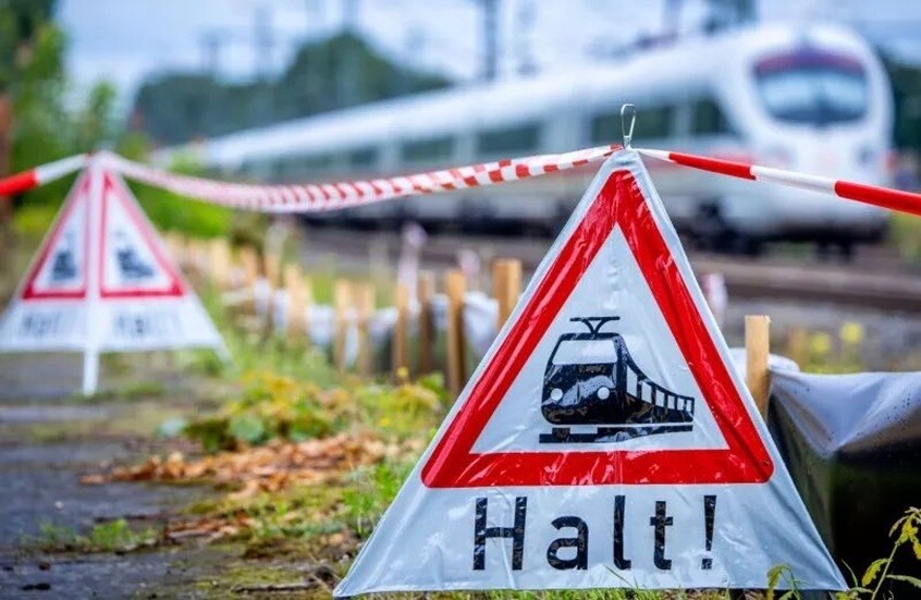 ألمانيا.. مخمور يتسبب بحبس 900 راكب في قطار سريع