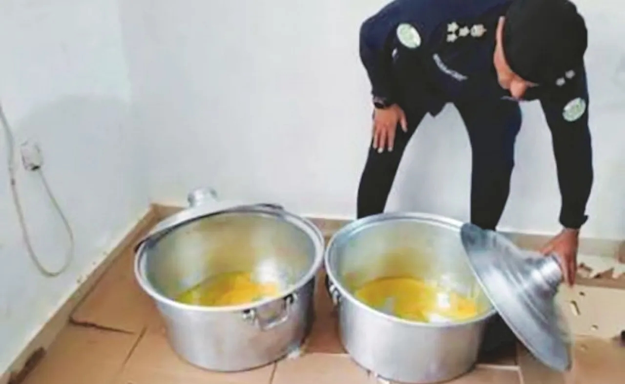 ضبط موقع يصنع السمن المغشوش وبيعه في الكويت