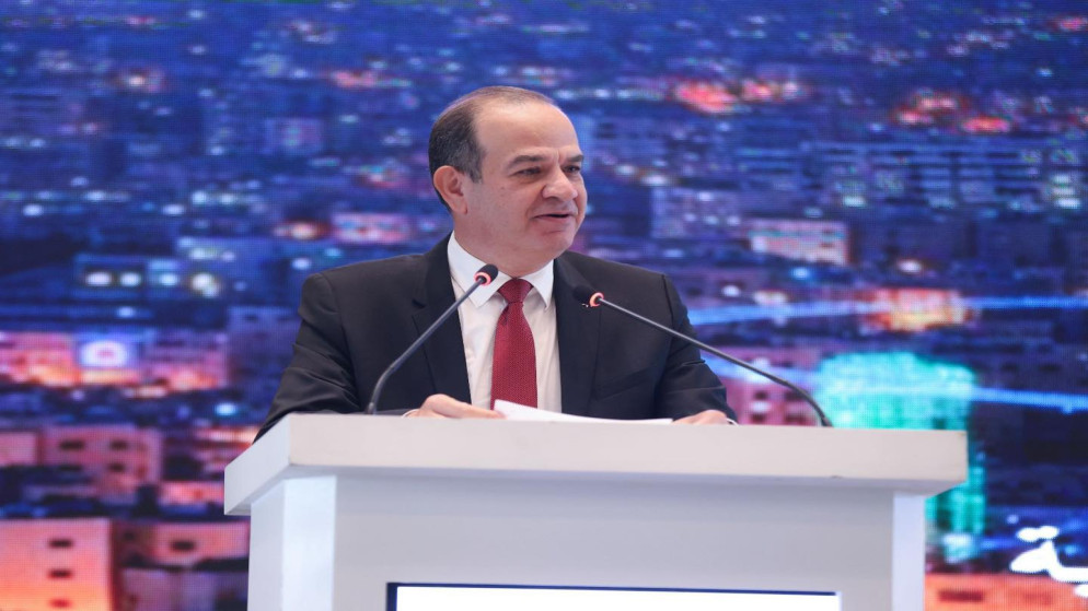 رقمنة 1728 خدمة حكومية بنسبة إنجاز بلغت 72