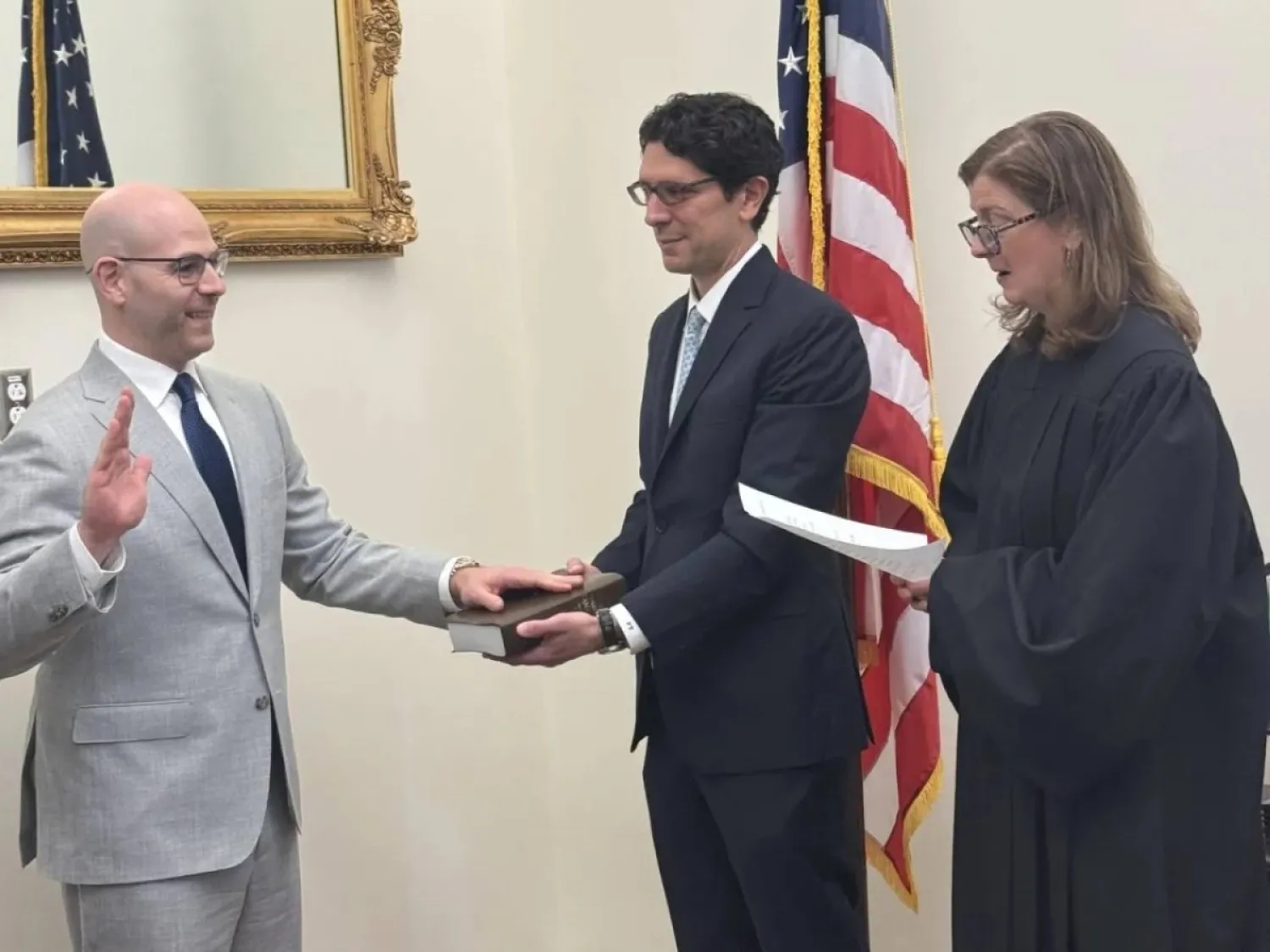 ستيفن ميران يؤدي اليمين الدستورية عضواً في «الفيدرالي»