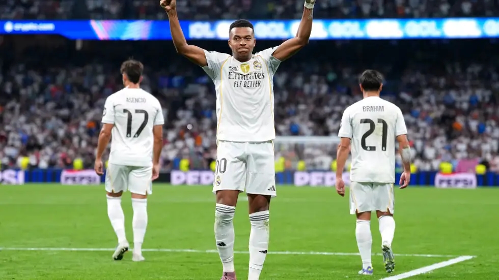 بسلاح مبابي.. ريال مدريد يفسد مغامرة مارسيليا في ليلة درامية