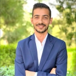 الزميل الصحفي الزبون مبارك خطوبتكم