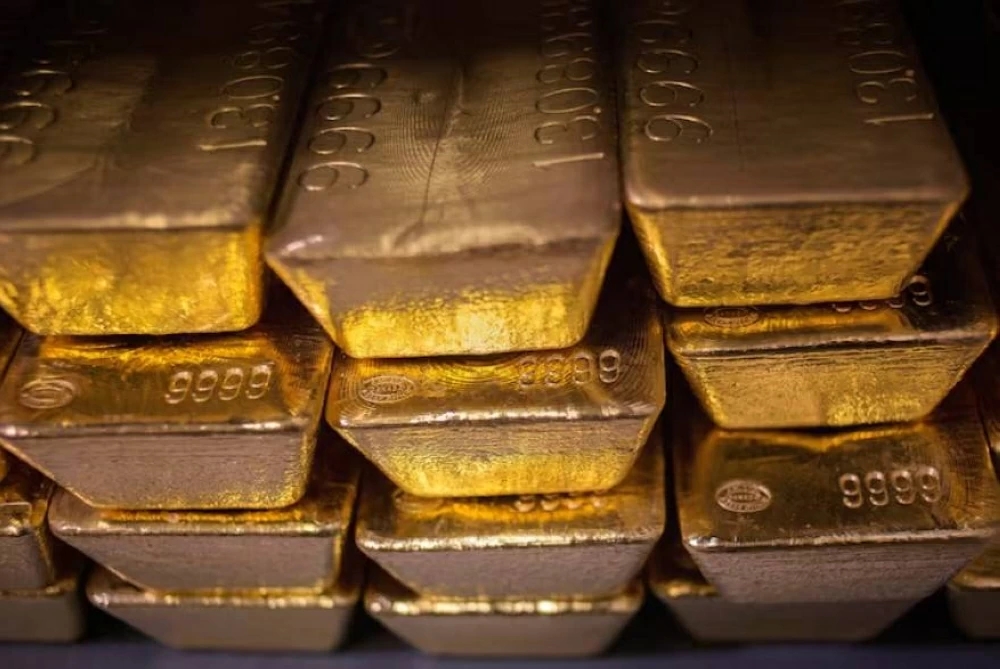 الذهب يتراجع مع صعود الدولار بعد اجتماع الاحتياطي الفيدرالي وتعليقات باول