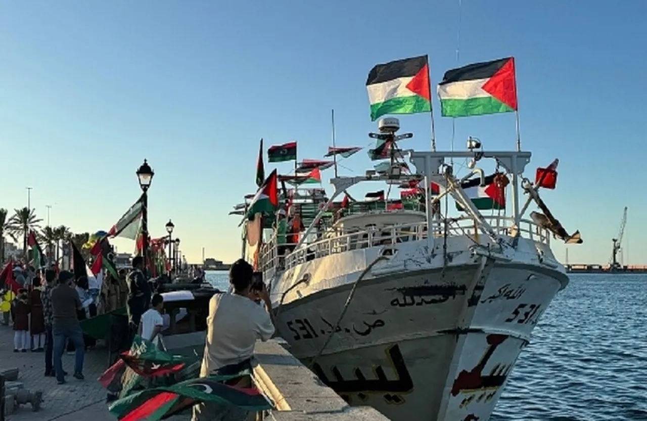 اقتراب أسطول الصمود من غزة والعالم يحبس انفاسه