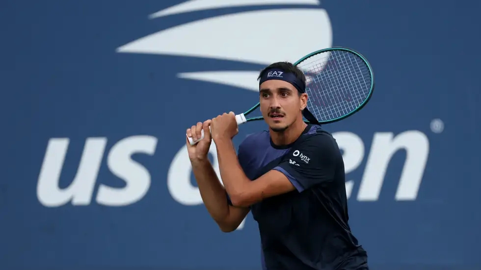 تابيلو يفجر مفاجأة ويسقط دارديري في بطولة شينجدو