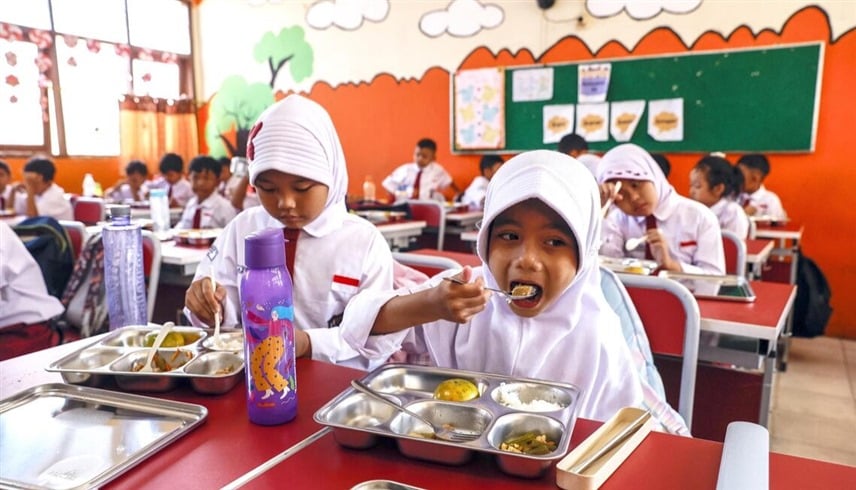وجبات مدرسية تسمم أكثر من 800 طالب في إندونيسيا
