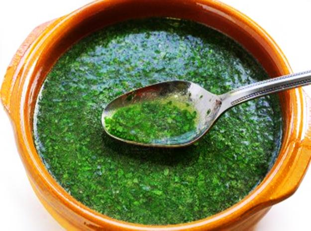 ملك أوروبي يقع في غرام الملوخية..