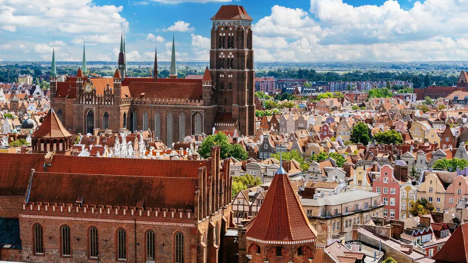 فنادق بولندية تقدم مكافآت مالية للأزواج الذين يُنجبون أثناء الإقامة