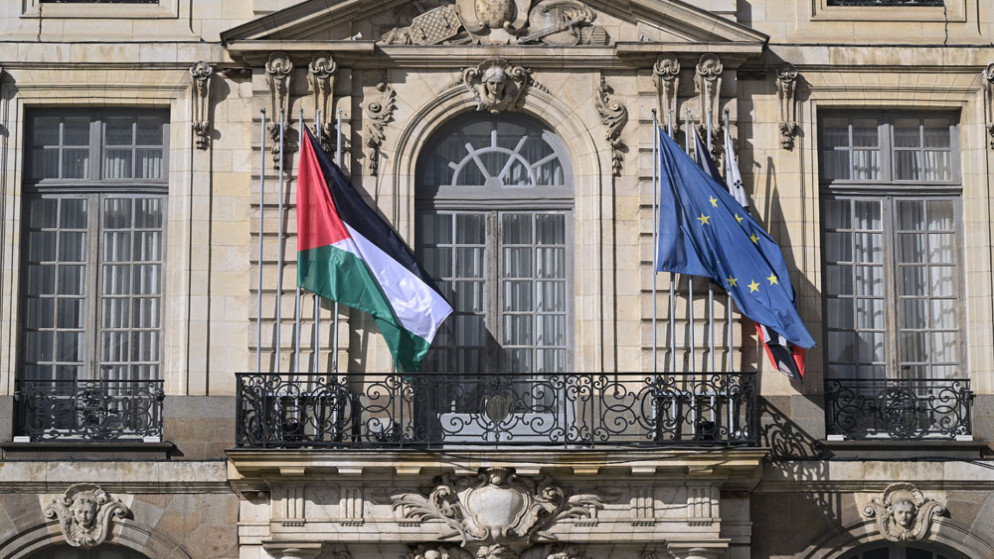 52 بلدية فرنسية ترفع علم فلسطين رغم حظر وزارة الداخلية