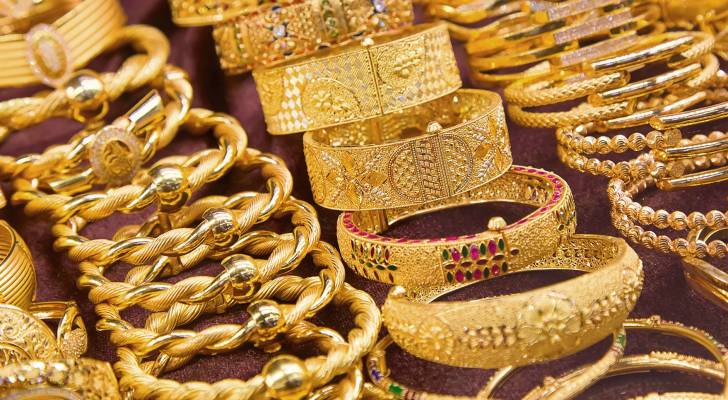 الذهب يواصل الارتفاع ويحوم قرب أعلى مستوياته في عام عند 3#44;777 دولارًا للأونصة