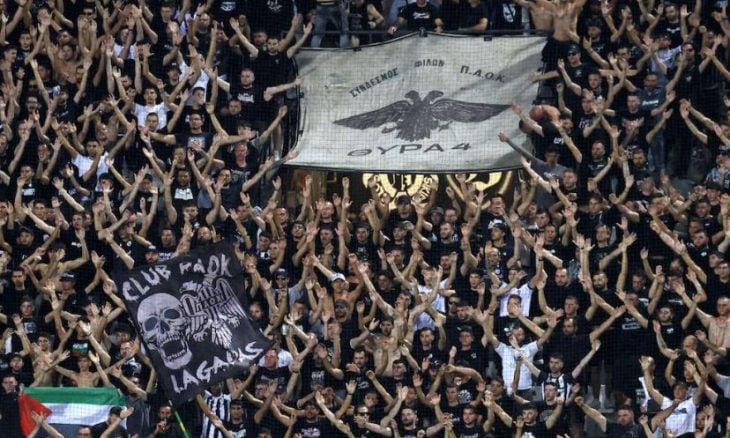 احتجاجات مناصرة للفلسطينيين تحيط بمباراة باوك ومكابي تل أبيب بالدوري الأوروبي.. وحضور أمني مكثف (صور)