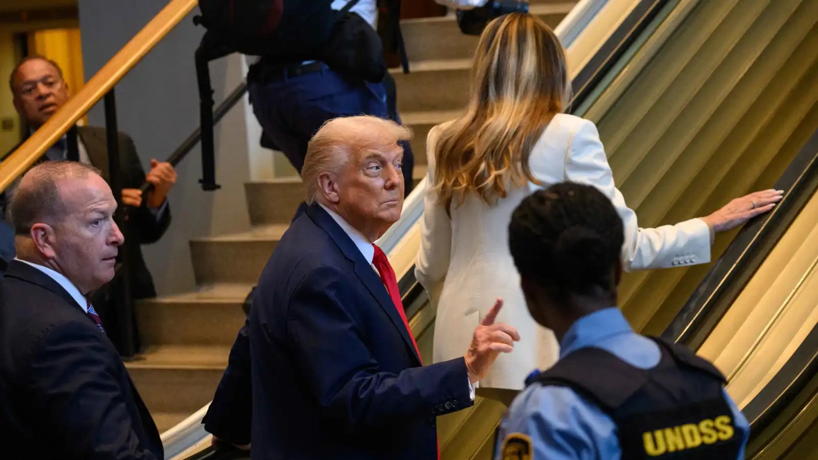 سلم ترامب يتعطل في الأمم المتحدة (فيديو)